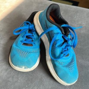 Nike youth runners